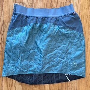 La Sportiva sz M Chysalis Primaloft Women's Blue Athletic Touring Skirt like new